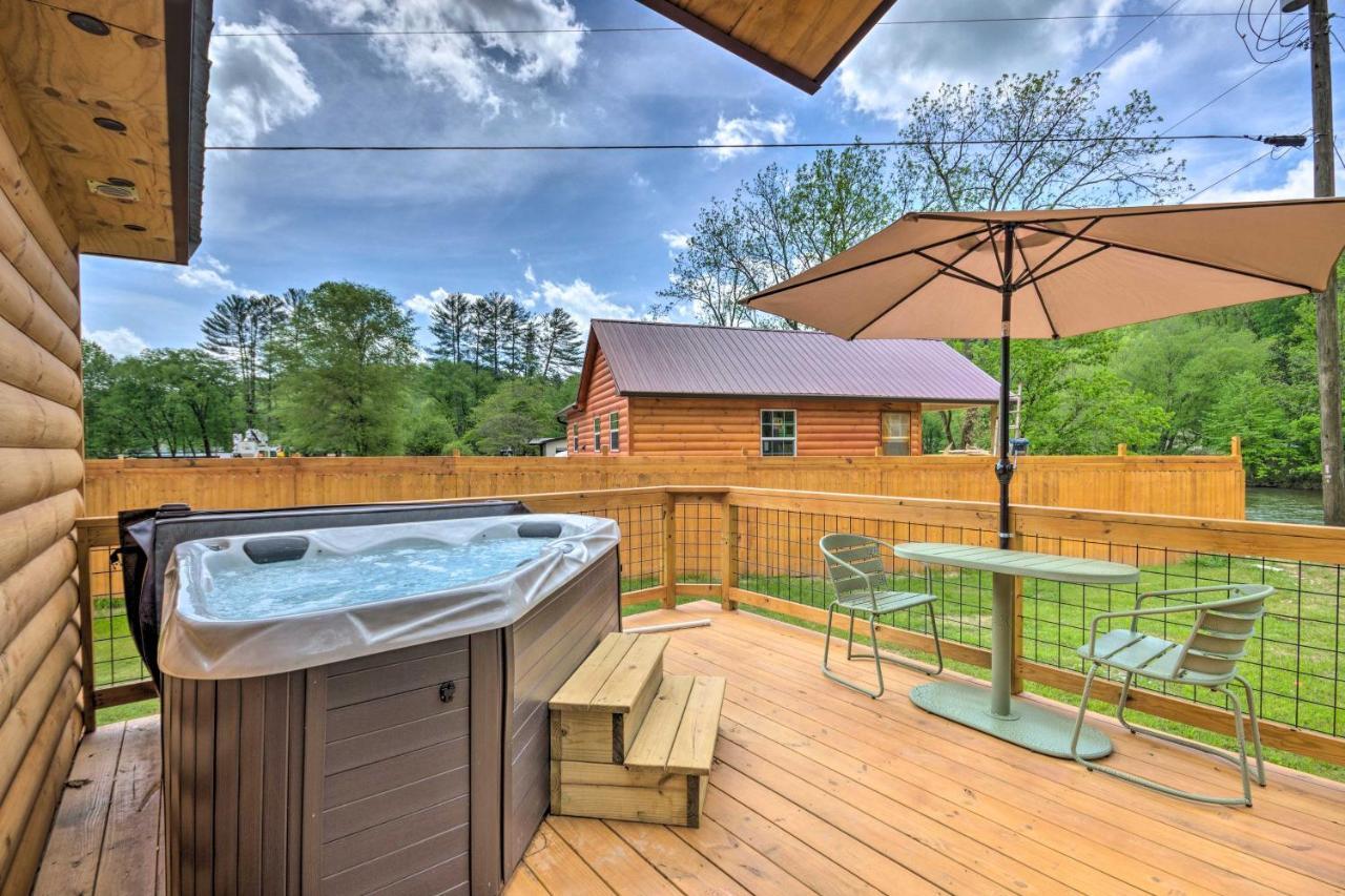 Cozy Cabin On Tuckasegee River - Near Bryson City Exterior photo